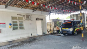 10 Jenazah Korban Ambruk Ponpes Sidoarjo Tiba di RS Bhayangkara Surabaya