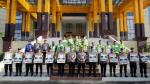12 Bhabinkamtibmas Riau Raih Green Policing Awards 2025, Kapolda Beri Apresiasi
