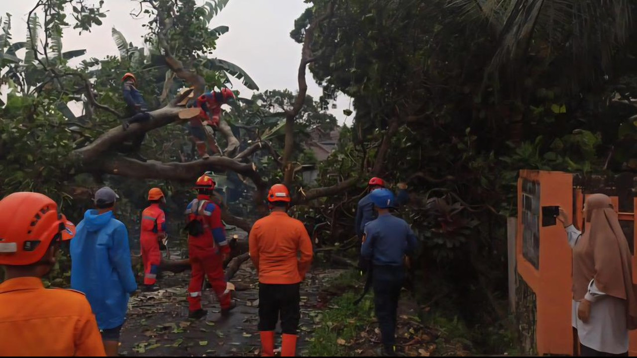 Angin Kencang Terjang Bogor, 41 Rumah dan Sekolah Alami Kerusakan