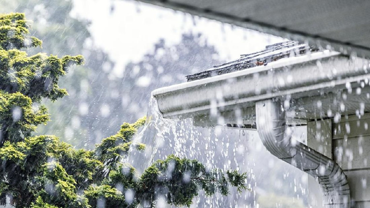 BMKG Umumkan Peringatan Cuaca Ekstrem 8-10 Oktober, Waspada Bencana Hidrometeorologi
