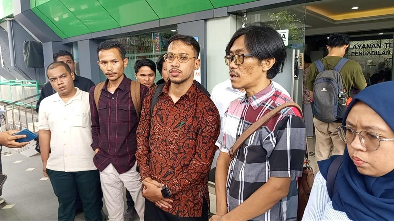 Delpedro dan Rekan Ajukan Praperadilan Terkait Status Tersangka Kasus Penghasutan Delpedro dan Rekan Ajukan Praperadilan Terkait Status Tersangka Kasus Penghasutan