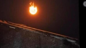 Dentuman Keras Gegerkan Cirebon, Diduga Meteor Besar Jatuh di Laut Jawa