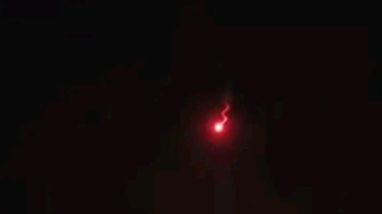 Detik-detik Meteor Terbesar Jatuh di Cirebon, BMKG Catat Getaran Kuat