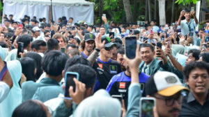Fabio Quartararo dan Alex Rins Ramaikan SMA Negeri 2 Mataram, Ingatkan Kenangan Sekolah