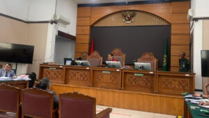 Hotman Paris Uji Kredibilitas Ahli dalam Sidang Praperadilan Nadiem Makarim