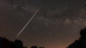 Hujan Meteor Draconid 8 Oktober 2025, Jam Berapa dan Bagaimana Cara Mengamatinya?