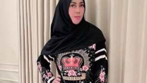 Ibunda Raffi Ahmad Masih Jalani Pemulihan Usai Dirawat di Singapura