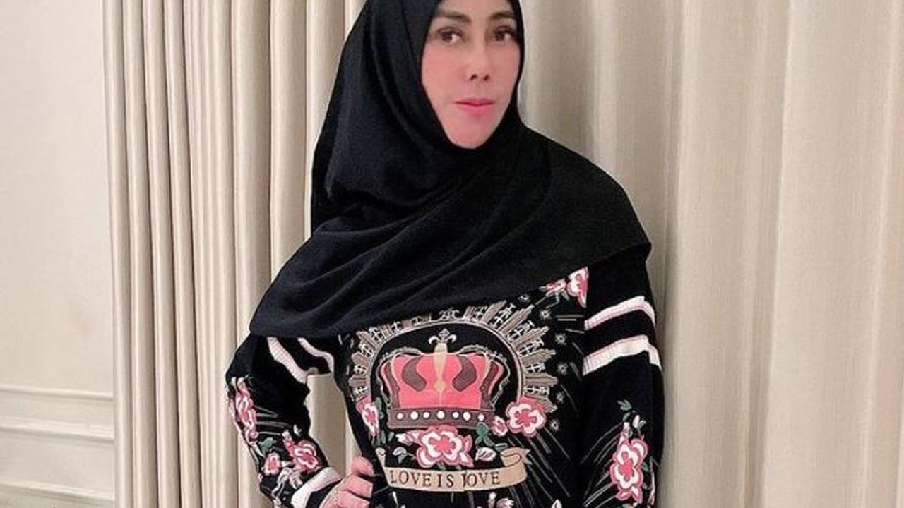 Ibunda Raffi Ahmad Masih Jalani Pemulihan Usai Dirawat di Singapura