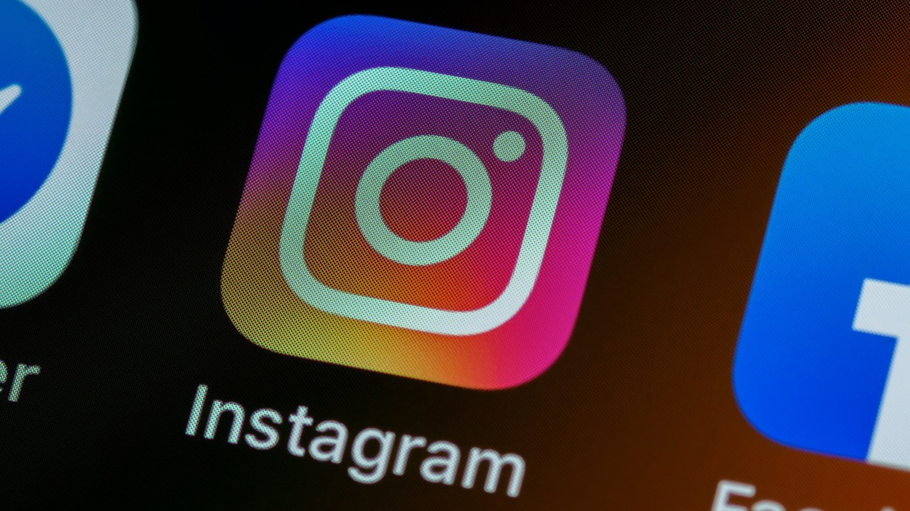 Instagram Luncurkan Tanda Cincin Emas untuk Top Kreator, Gantikan Centang Biru