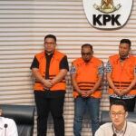 KPK Tahan Empat Tersangka Suap Dana Hibah APBD Jatim 2019-2022