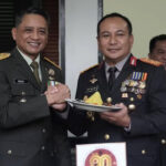 Kapolda Riau Beri Kejutan di HUT ke-80 TNI, Ajak Terus Mengabdi Seperti Pohon Kuat