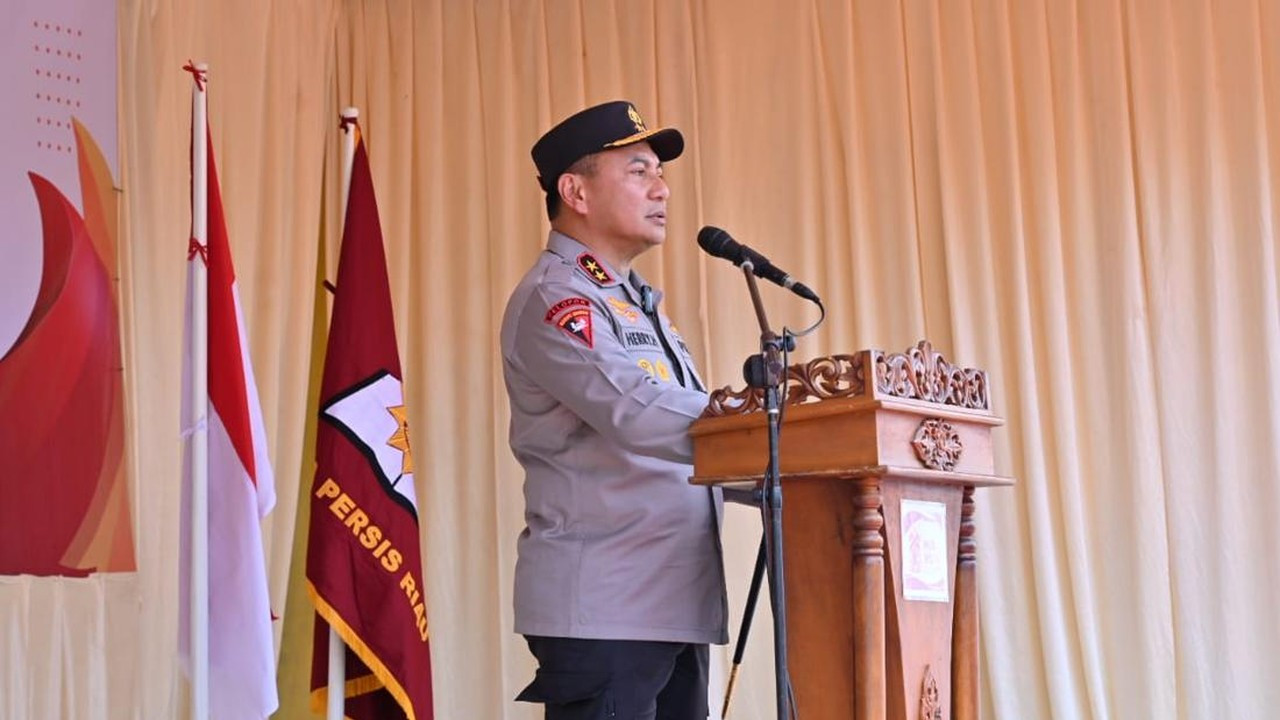 Kapolda Riau Dorong Kader HIMA Persis Jadi Agen Perubahan Pro Lingkungan Kapolda Riau Dorong Kader HIMA Persis Jadi Agen Perubahan Pro Lingkungan