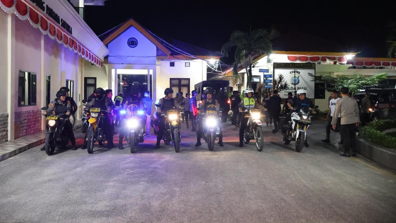 Kapolres Kampar Pimpin Patroli Tim Raga untuk Pastikan Keamanan Kota Bangkinang Kapolres Kampar Pimpin Patroli Tim Raga untuk Pastikan Keamanan Kota Bangkinang