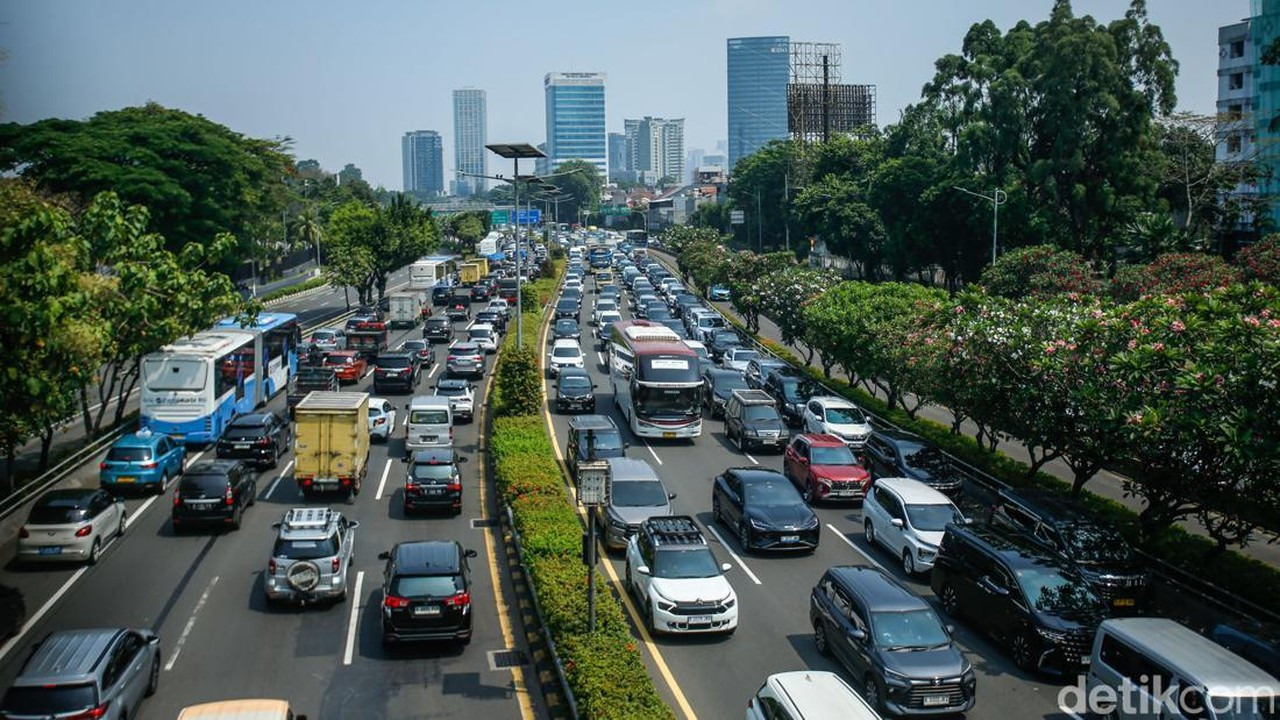 Kepadatan Lalu Lintas di Tol Dalam Kota Jakarta Pagi Ini: Titik-Titik Macet yang Perlu Diwaspadai