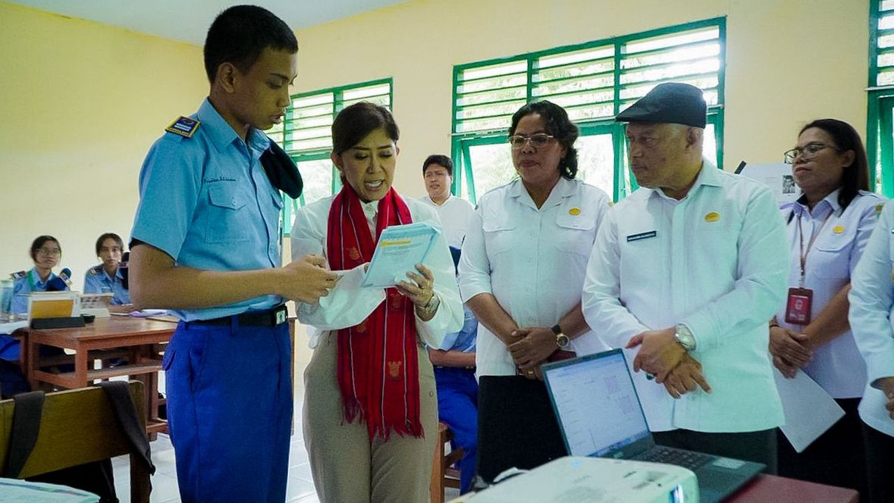 Komdigi Dukung Akses Internet dan Digitalisasi SMA Siwalima Ambon dalam Program Sekolah Garuda