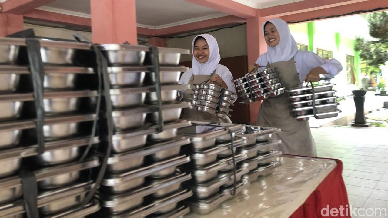 Kritik DPR Soal Program Makan Bergizi Gratis: Dari Statistik Hingga Pelesetan di Media Sosial