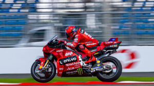 Kutukan Mandalika Terus Menghantui, Marc Marquez Kembali Crash di MotoGP 2025