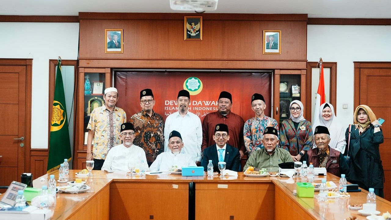 Menbud Fadli Zon Bahas Peran Umat Islam dalam Pembangunan RI di Dialog MPUII