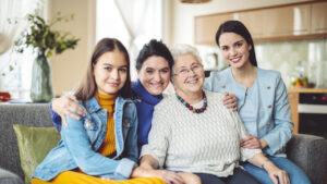 Menguak Dinamika Perjalanan Solo Perempuan Indonesia: Negosiasi Ruang dan Identitas