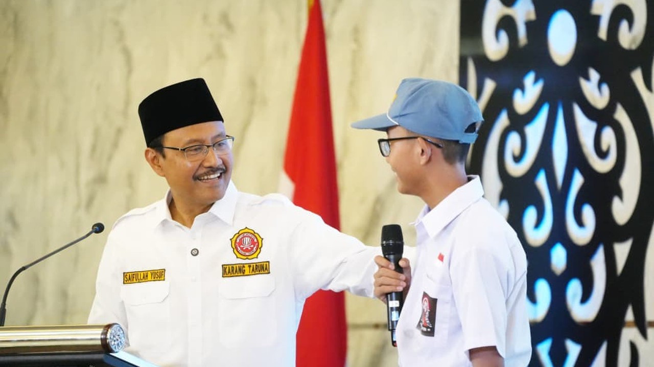 Mensos Dorong Sinergi Pemprov Kaltim Percepat Penurunan Kemiskinan Mensos Dorong Sinergi Pemprov Kaltim Percepat Penurunan Kemiskinan