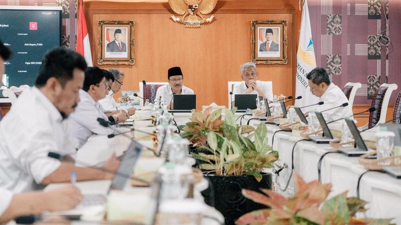 Mensos Pastikan Gugus Tugas Awasi Sekolah Rakyat Agar Sesuai Prosedur Mensos Pastikan Gugus Tugas Awasi Sekolah Rakyat Agar Sesuai Prosedur