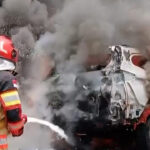 Mobil Terbakar di Km 41 Tol Jagorawi, Sopir Alami Patah Kaki Akibat Ngantuk