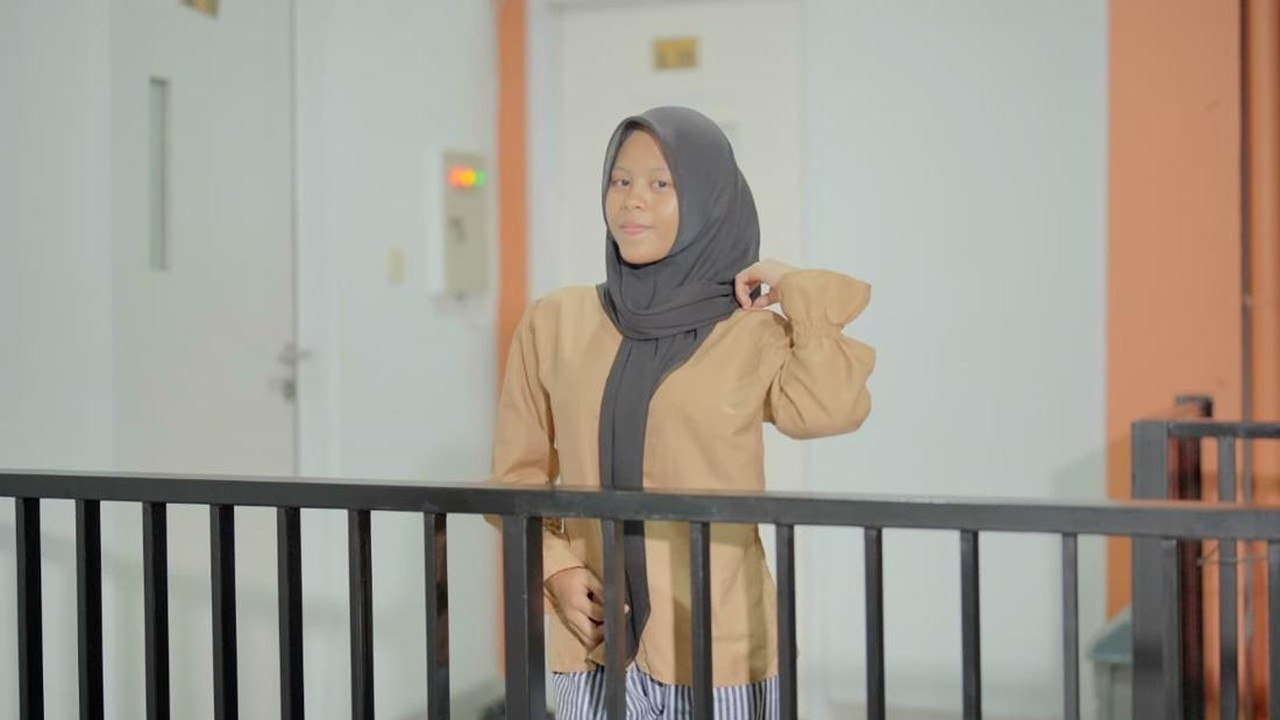 Nabila Berjuang Raih Pendidikan di Sekolah Rakyat Meski Ayah Tiada dan Ibu Stroke