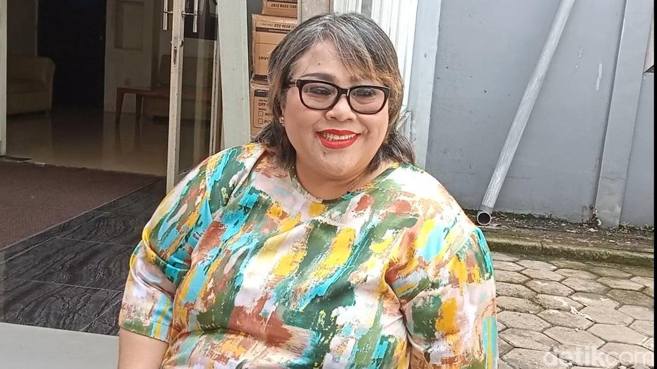 Pelawak Nunung Dapat Hadiah Rumah Mewah dari Brand Ambassador Perumahan Tangerang
