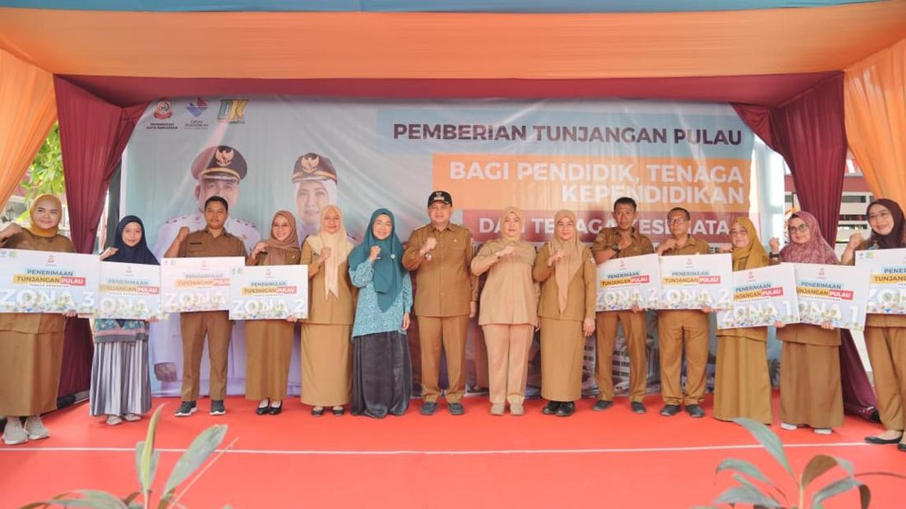 Pemkot Makassar Berikan Tunjangan Khusus bagi Tenaga Pendidik dan Kesehatan di Kepulauan Pemkot Makassar Berikan Tunjangan Khusus bagi Tenaga Pendidik dan Kesehatan di Kepulauan