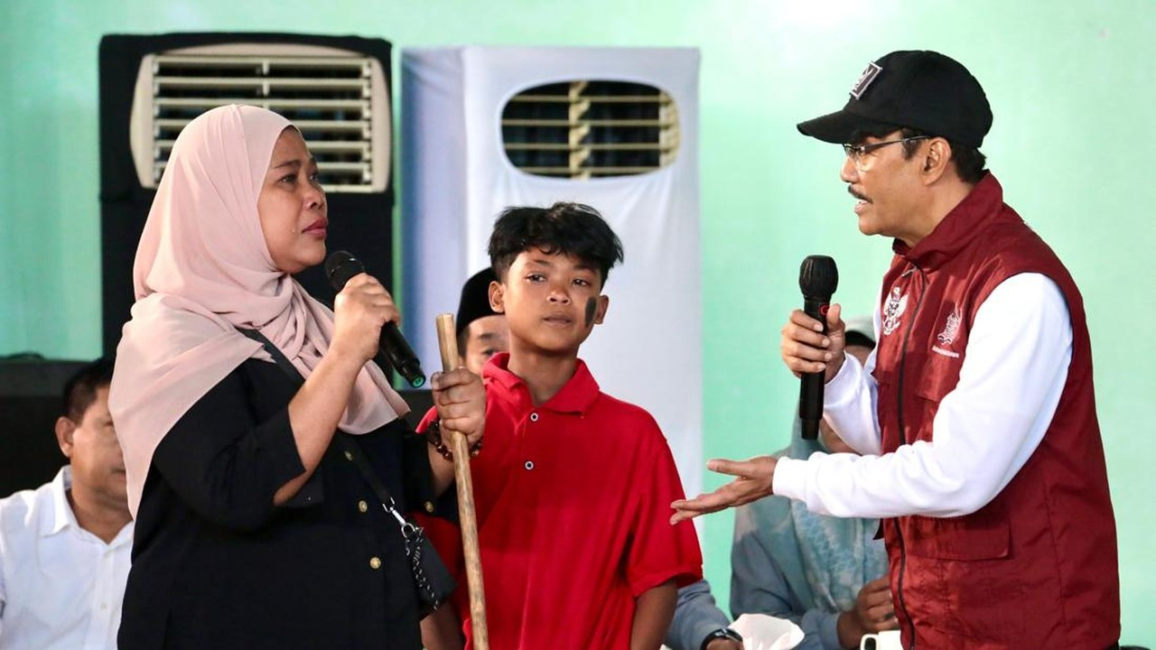 Perjuangan Ibu Tunanetra di Sekolah Rakyat Banyuwangi Bikin Gus Ipul Terharu