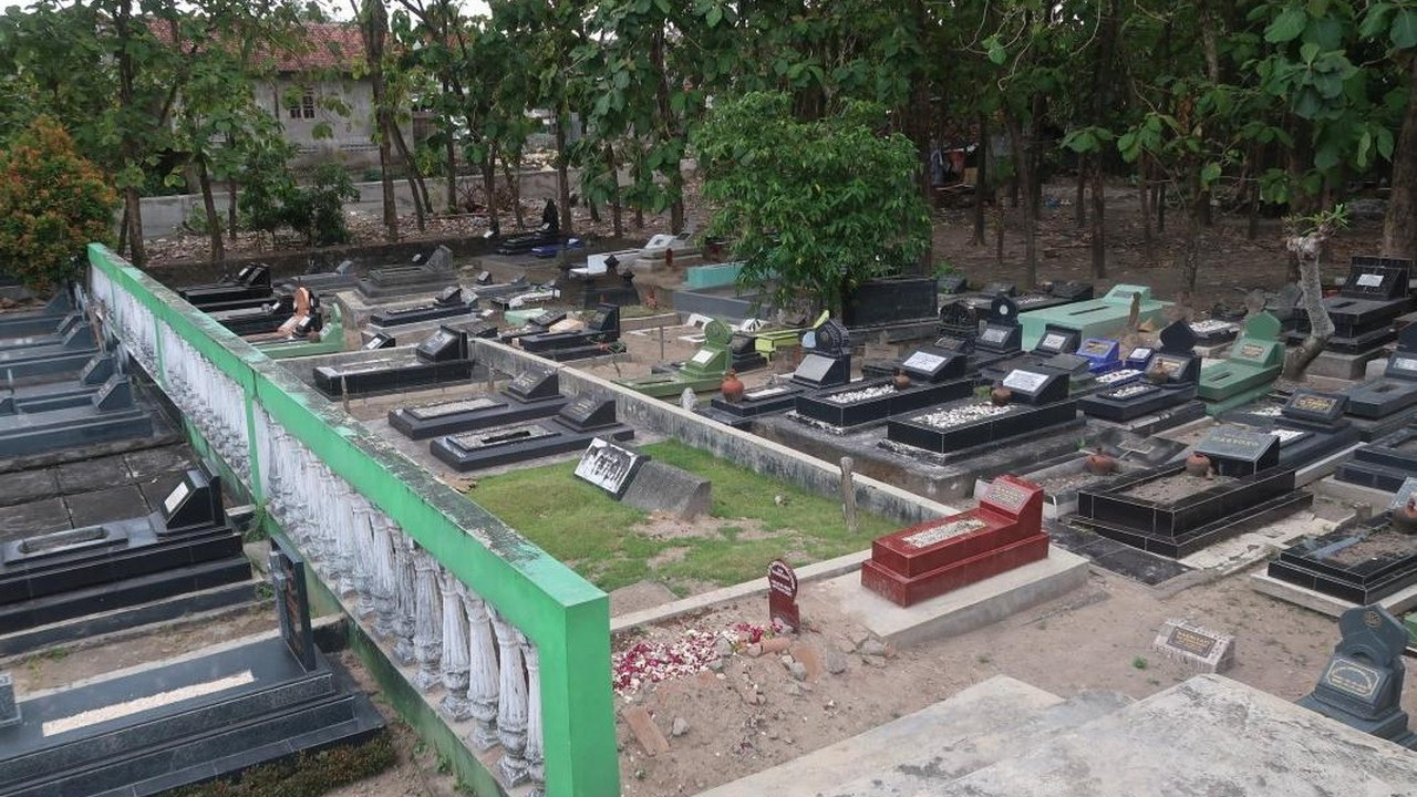 Polda Metro Jaya Tegaskan Makam Arya Daru Amblas karena Faktor Alam, Bukan Perusakan