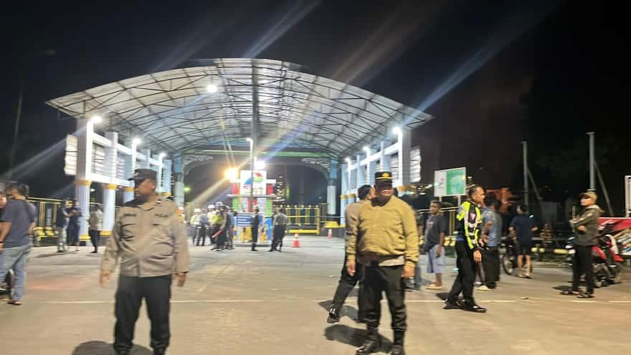 Polisi dan Damkar Sigap Tangani Kebakaran Kilang Minyak Dumai, Lalu Lintas Terkendali