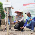 Polresta Pekanbaru Tanam Jagung di Lahan 1 Hektare dan Bagikan Sembako Gratis