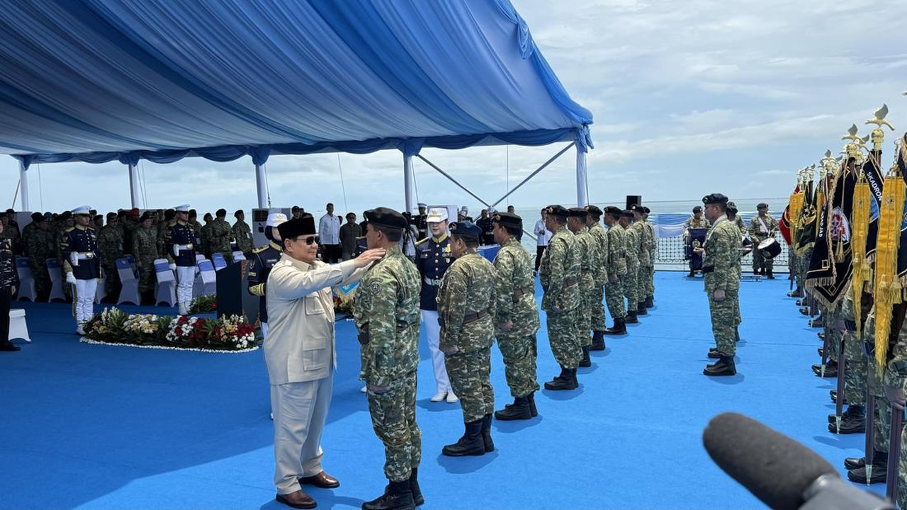 Prabowo Berikan Kenaikan Pangkat Kehormatan untuk 11 Purnawirawan TNI