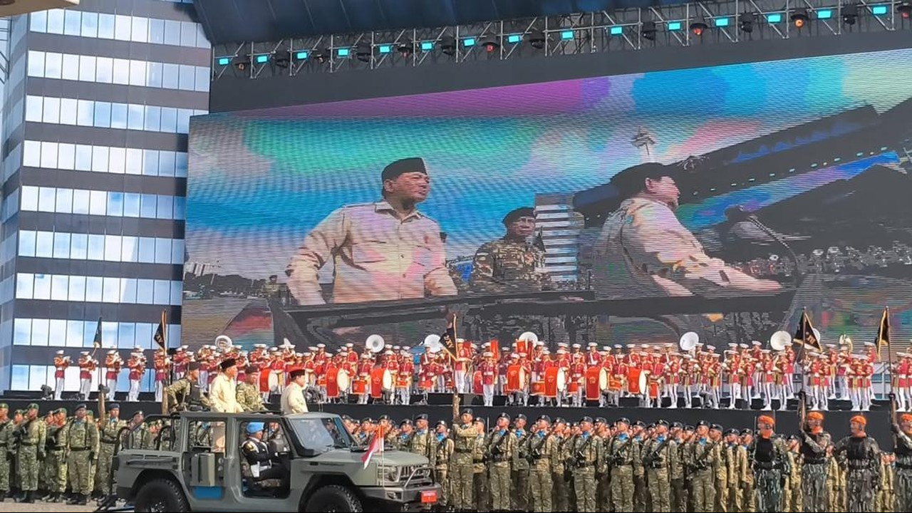 Prabowo Cek Kesiapan Pasukan di Upacara HUT ke-80 TNI di Monas Prabowo Cek Kesiapan Pasukan di Upacara HUT ke-80 TNI di Monas