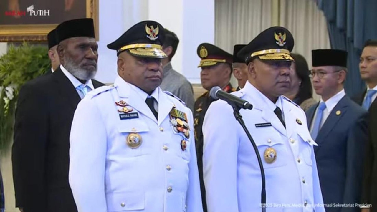 Prabowo Resmi Lantik Matius Fakhiri dan Aryoko Rumaropen Jadi Gubernur Papua