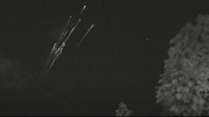 Prediksi Mengerikan: 5 Satelit Starlink Bisa Jatuh ke Bumi Setiap Hari