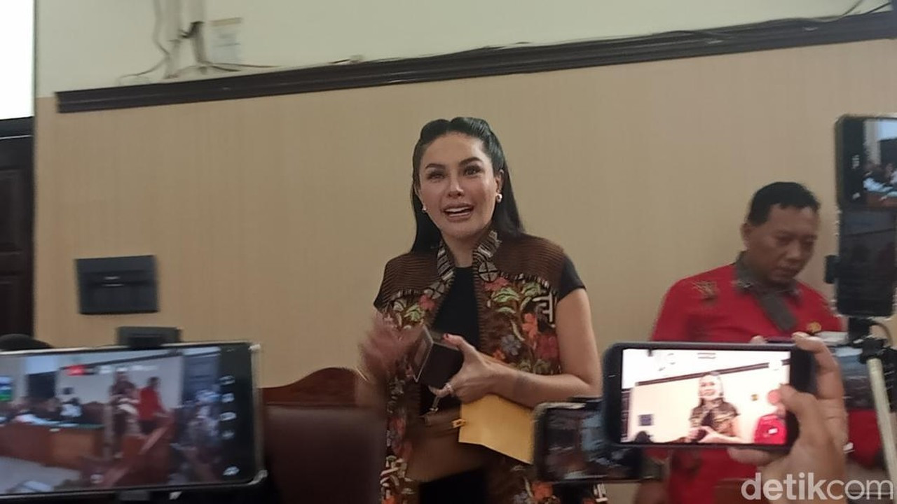 Saksi Ahli Sebut Dakwaan JPU terhadap Nikita Mirzani Tak Penuhi Unsur Pencemaran
