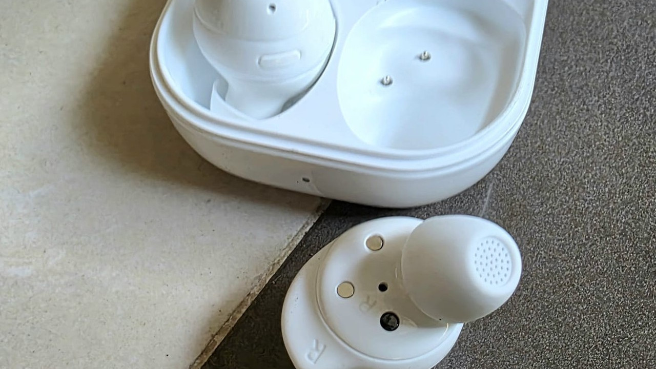 Samsung Galaxy Buds Core, TWS Murah dengan Fitur Lengkap dan Desain Premium