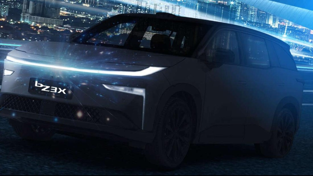 Toyota bZ3X Versi Setir Kanan Resmi Meluncur di Hong Kong dan Makau