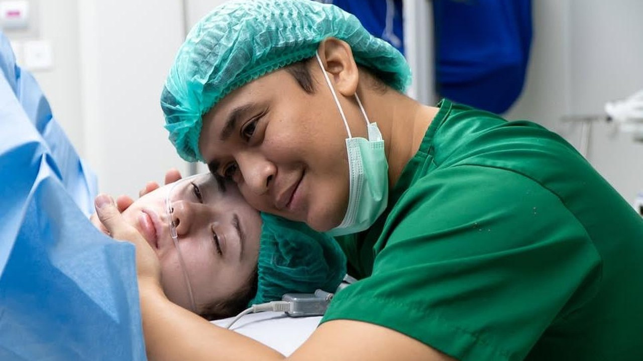 Vika Kolesnaya Melahirkan Anak Pertama Lewat Proses Caesar, Billy Syahputra Bersyukur