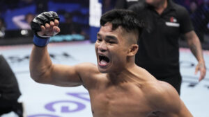 Viral Cekcok dengan Petugas Bandara, Petarung UFC Jeka Saragih Klarifikasi