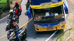 Viral Konvoi Nmax Hadang Bus di Tikungan Ciwidey, Pengendara Ditilang Polisi