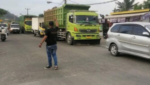Volume Truk Tambang Meningkat, Lalu Lintas Bojonegara-Serang Alami Kemacetan