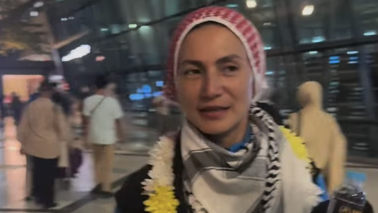 Wanda Hamidah Kembali ke Indonesia Usai Gagal Berlayar ke Gaza, Ini Ceritanya